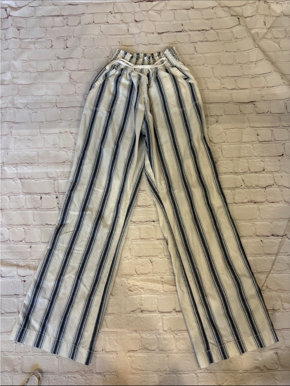 Striped Wide-Leg Linen Blend Pants - White & Navy